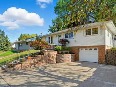 1466 Charlton St, West Saint Paul, MN, 55118