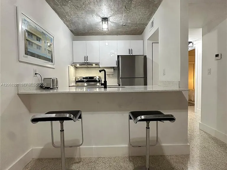 190 NW 69th St #6 — Photo 7