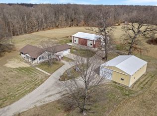 5990 N 1700th St, West Union, IL 62477