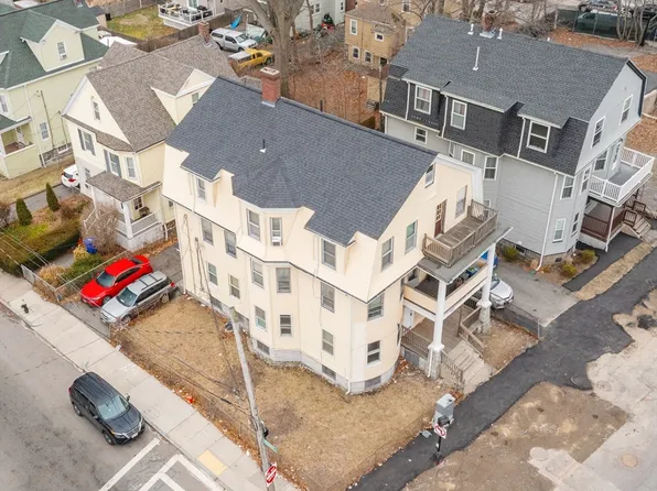 853 Cummins Hwy, Mattapan, MA 02126