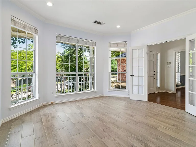 Light filled dining room