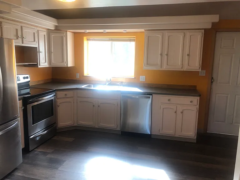 3928 Crest St — Photo 9