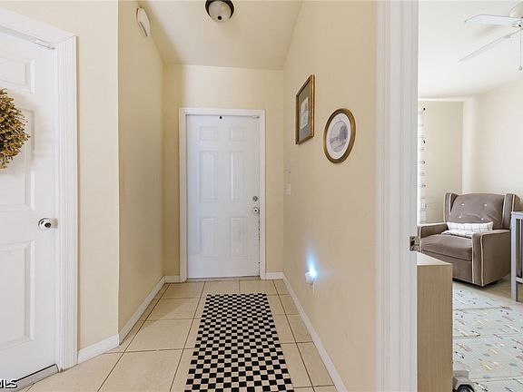 2nd image of 1018/1020 SE 24th Ave
