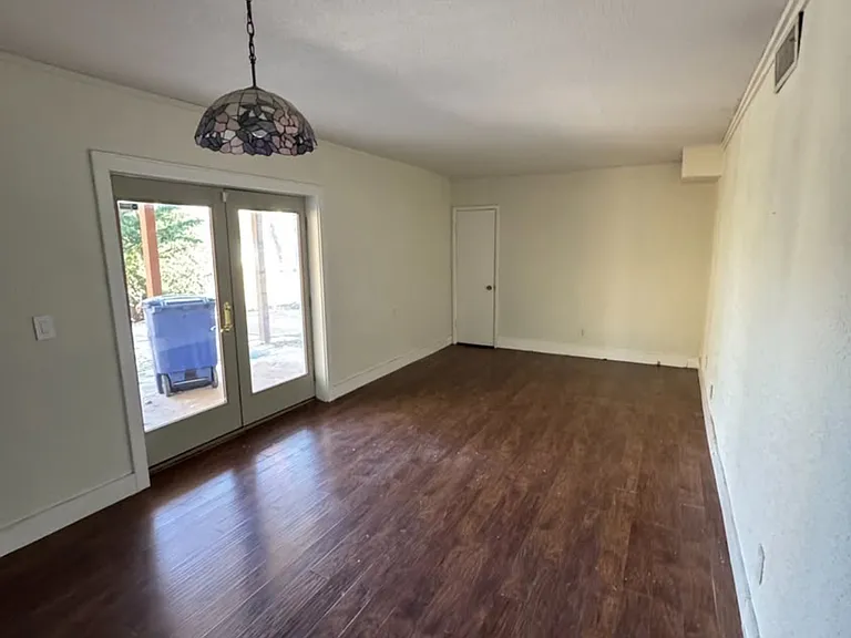3212 Berkley Dr — Photo 17