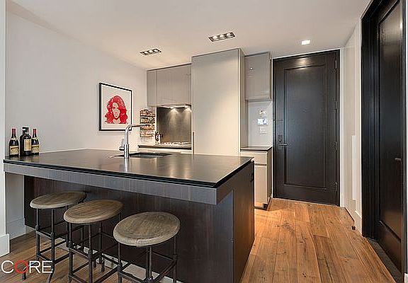 4th image of 155 W 18th St APT 703