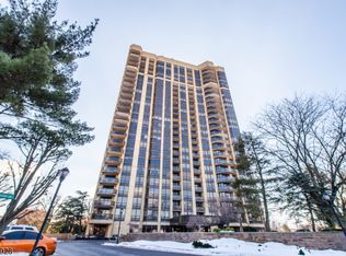 900 Palisade Ave, Fort Lee Boro, NJ 07024