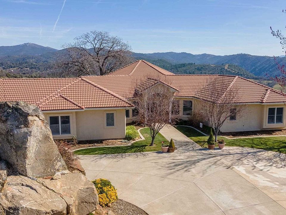 1st image of 17555 Saddle Dr