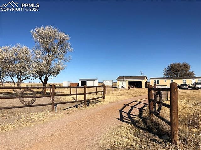 1st image of 20560 Sahara Dr