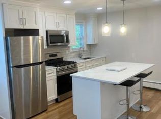 36 Arch St APT 2A, Greenwich, CT 06830