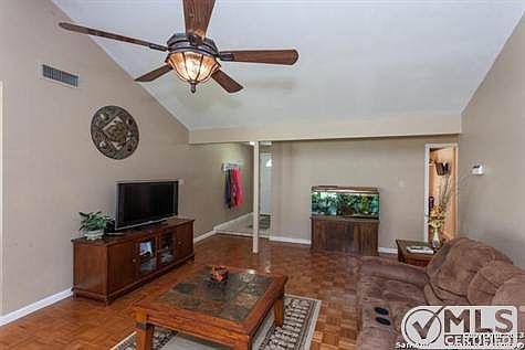 3rd image of 5807 Champions Hill Dr