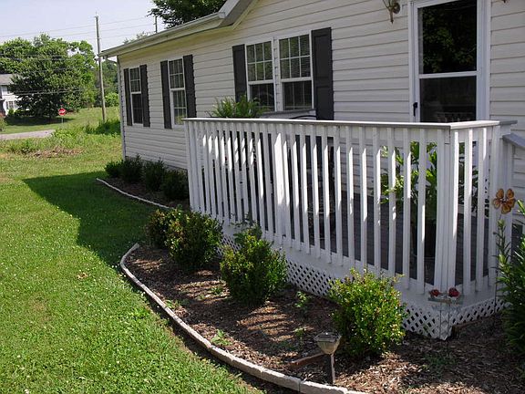 3rd image of 7216 Savannah Trace Ln