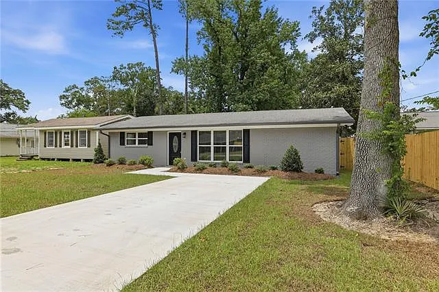 3 bed, 2.0 bath, 1250 sqft, $1,850 — Photo 3