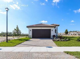 8854 Madrid Cir, Naples, FL 34104