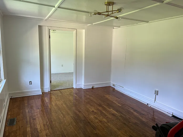243 Coddington Rd — Photo 8