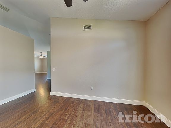 3rd image of 3598 N Biscayne Dr