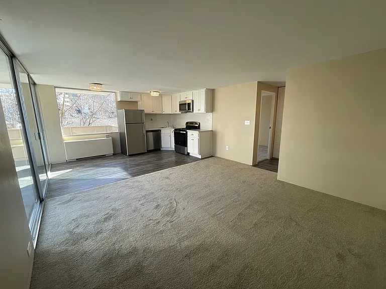 Residence at Governors Park — Photo 14