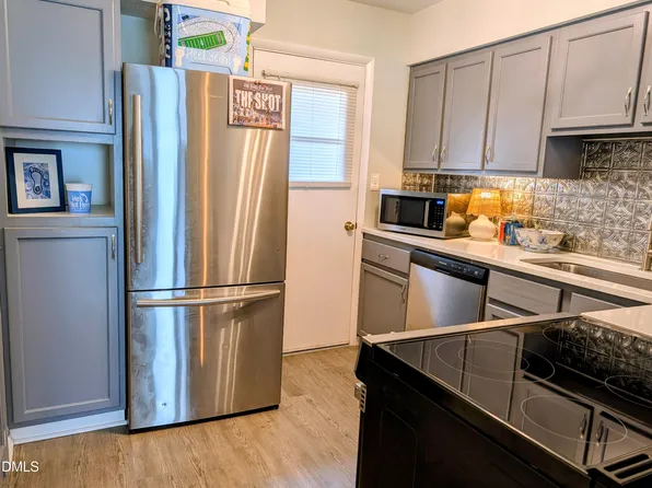 220 Elizabeth St APT F3, Chapel Hill, NC 27514