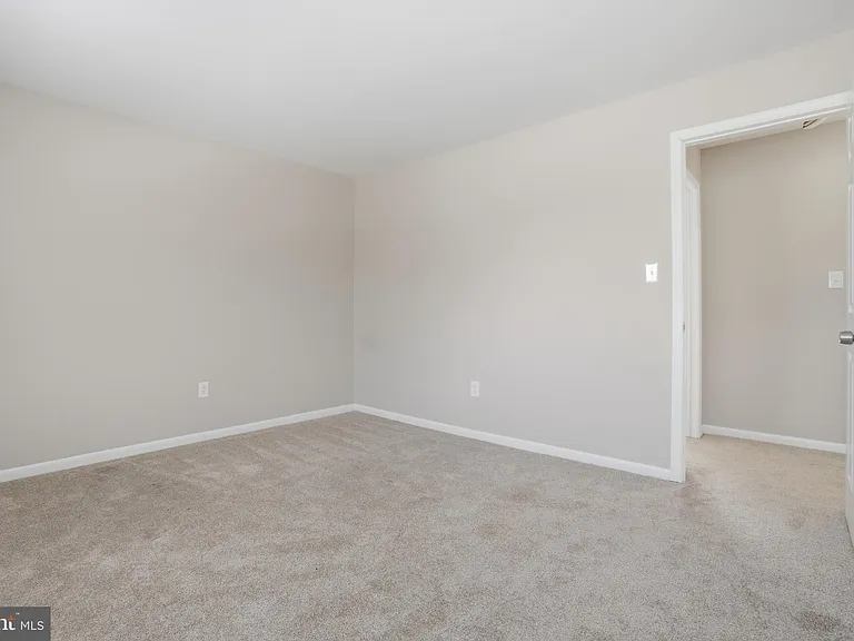 5605 Shelbourne Rd #B — Photo 13