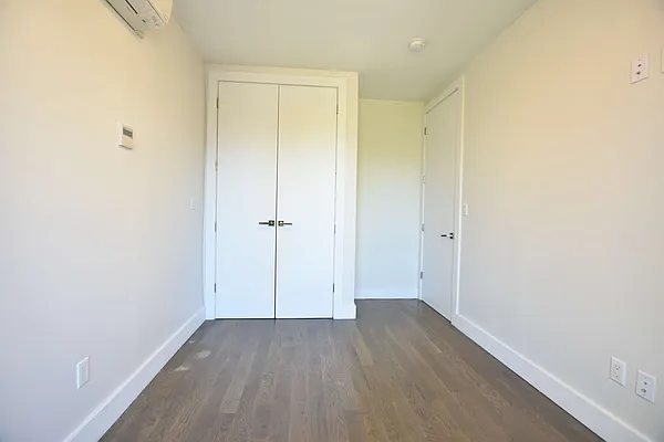 Rented by Clove Realty LLC | media 10