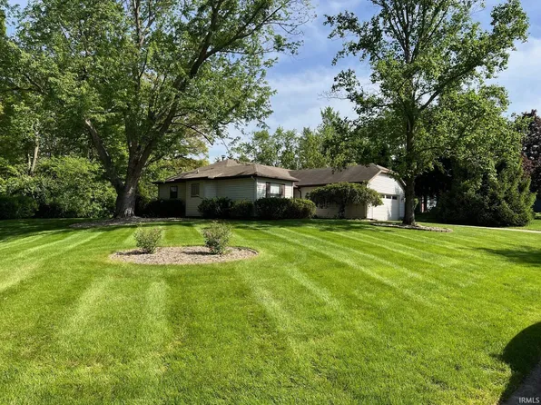 211 McCutcheon Dr, Lafayette, IN 47909