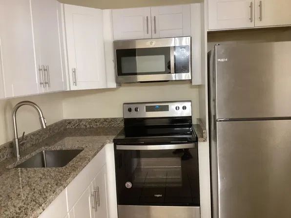 129 Hastings E #H, West Palm Beach, FL 33417