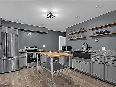 2 bed, 1.5 bath, 1546 sqft, $1,700 — Photo 2