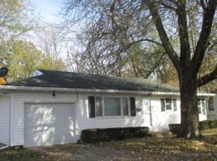 204 W Cherry St, Robinson, IL 62454