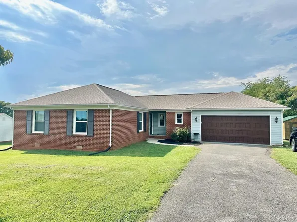 109 Piccadilly Ct, Goode, VA 24556