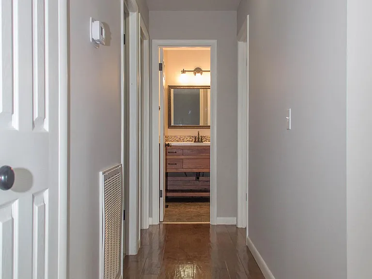 112 Grapevine Ct — Photo 17