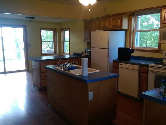 kitchen/dining room