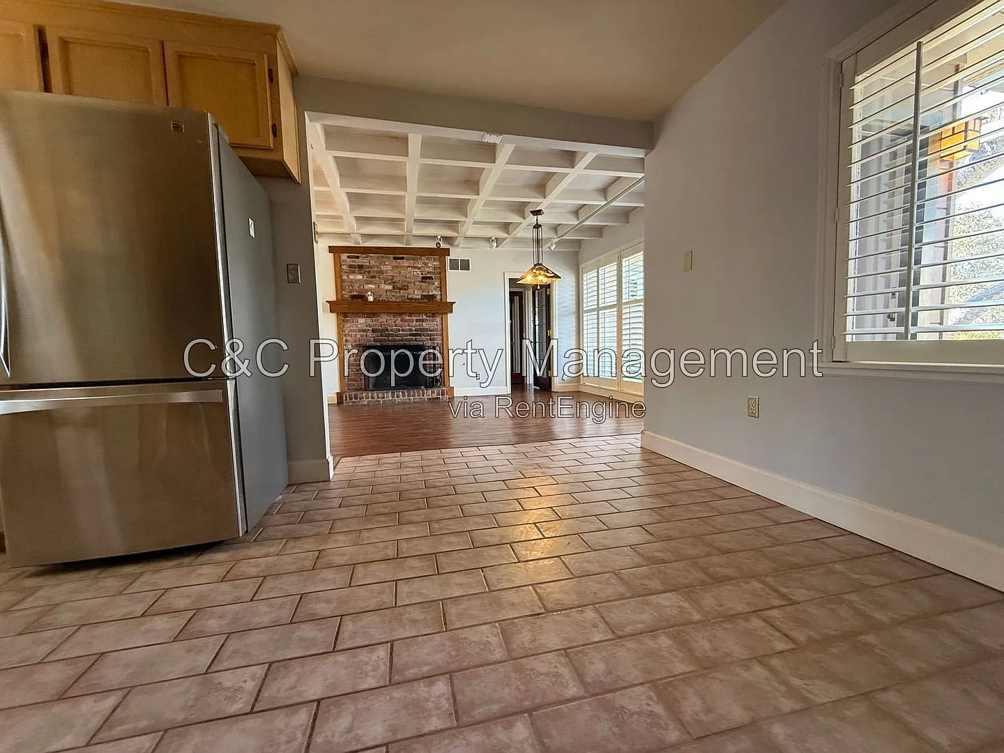 3 bed, 1.0 bath, 997 sqft, $4,000 — Photo 4