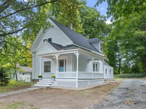 62 Norfolk St, Holliston, MA 01746