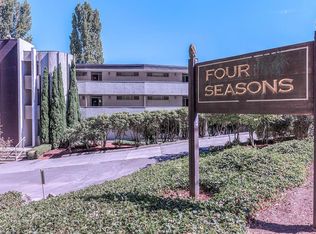 Four Seasons - Spacious 2 Bedroom 2 Bath along Montlake's Portage Bay, Seattle, Seattle, WA 98112