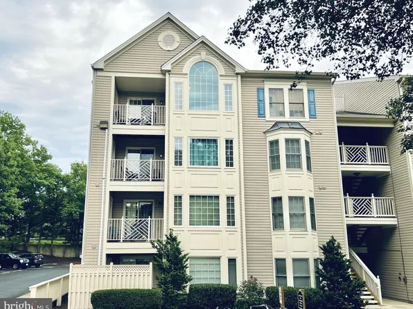 12225 Fairfield House Dr APT 112C, Fairfax, VA 22033