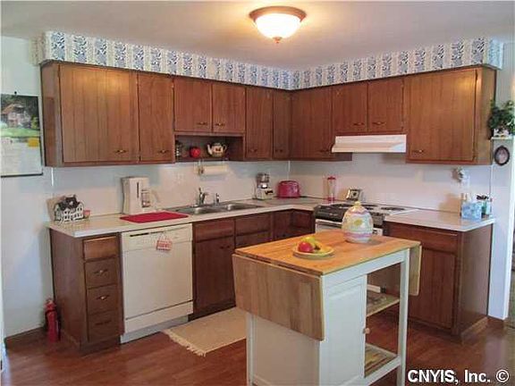 4th image of 5681 Stevens Dr N
