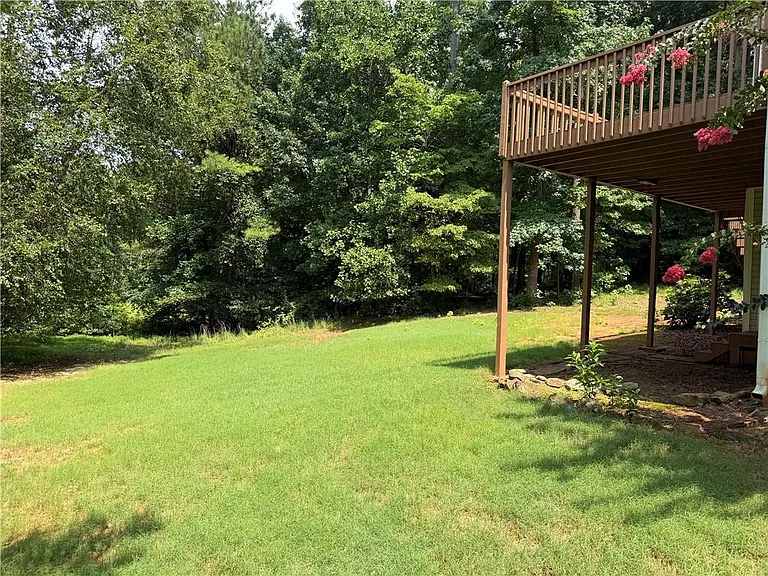 995 Stefan Walk — Photo 25