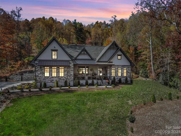 264 Freedom Trail Ct, Zirconia, NC 28790