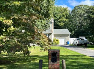 69 Oak St, Centereach, NY
