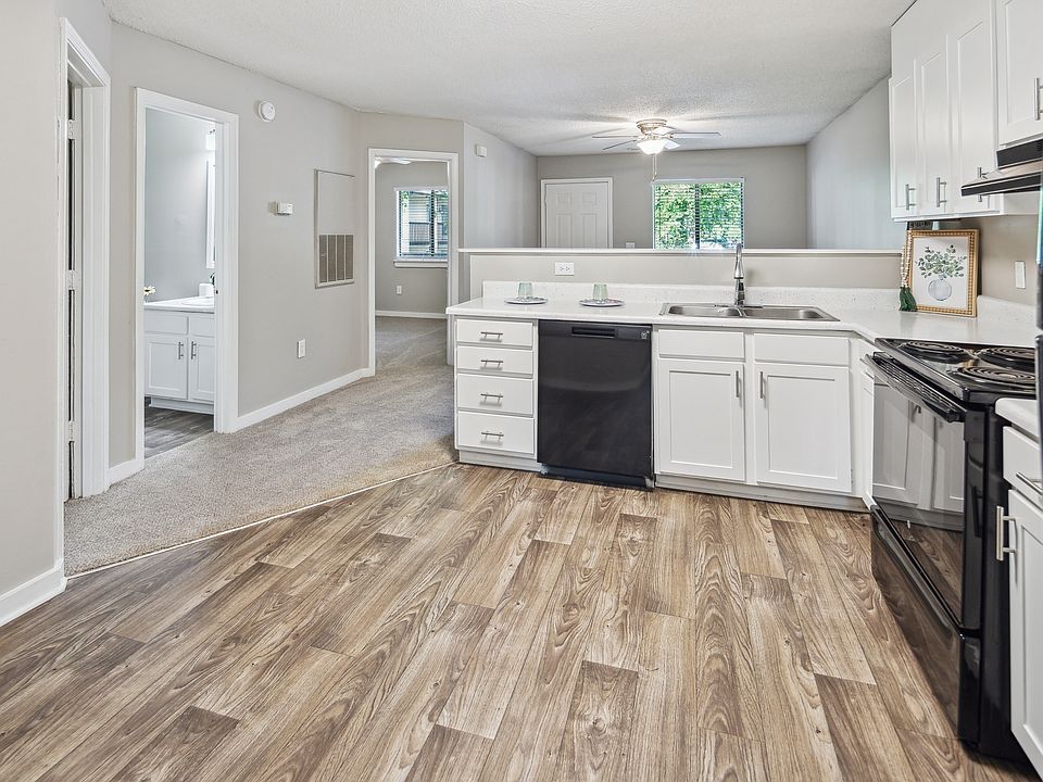 1st image of 100 Horizon Ct NW #1201