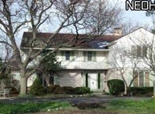 24395 Shaker Blvd, Beachwood, OH 44122