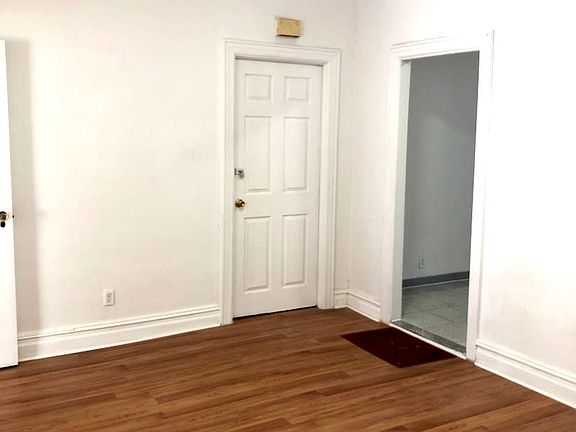 5th image of 36 Bay 7th St Fl 1