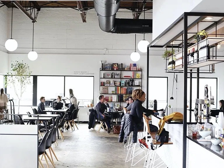 255 Hurston Cir — Photo 12