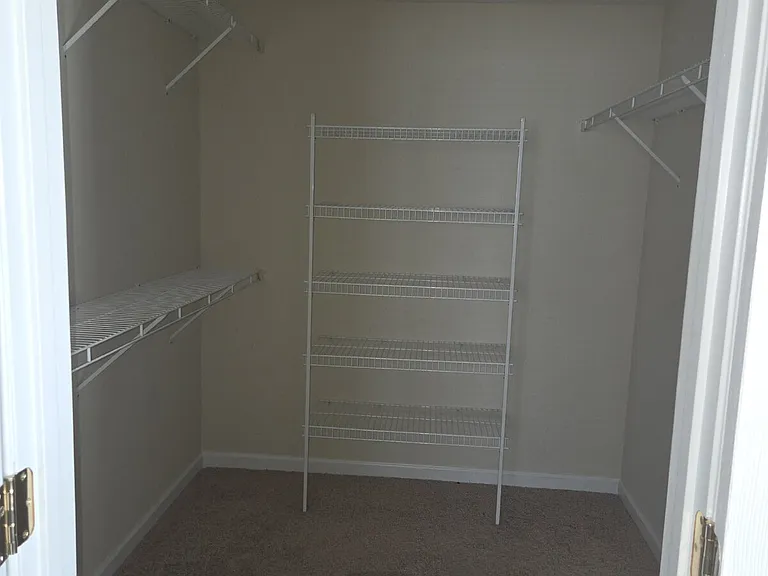 212 Sandstone Dr — Photo 10