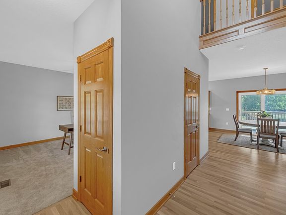 5th image of 2265 SW Woodbury Ln