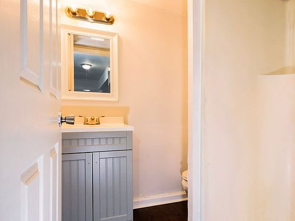 5th image of 27 E Washington St #44c097e63