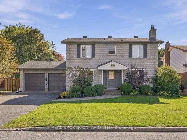 101 Queensline Dr, Ottawa, ON K2H 7J6