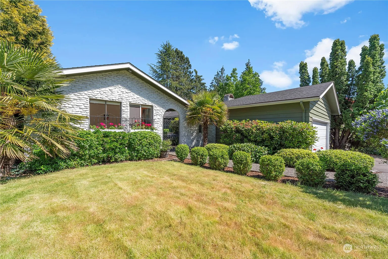 19420 46TH Avenue NE photo 1