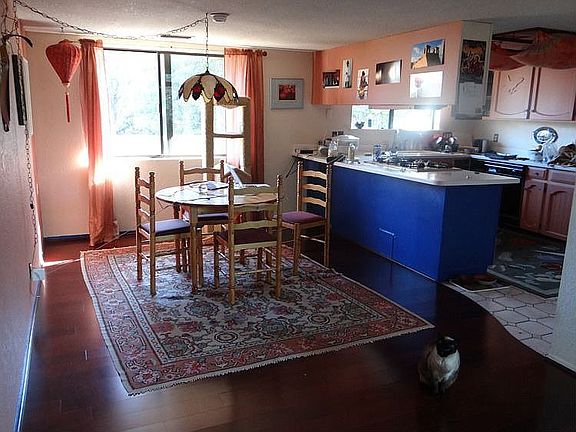 dining/kitchen