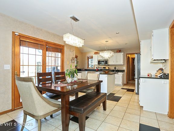 3rd image of 9086 Charrington Dr