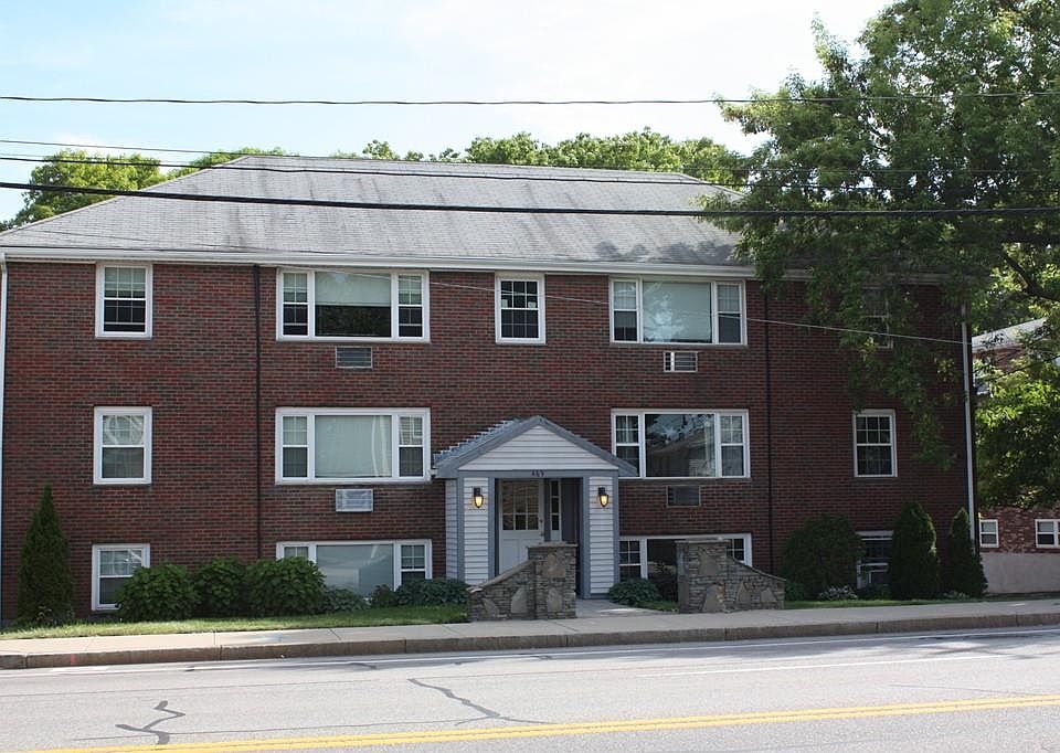 1st image of 469 Sea St APT 4